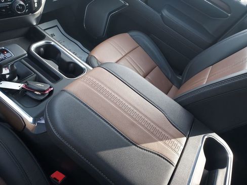 Used 2024 Chevrolet Silverado 1500 High Country w/ High Country Premium Package image 26