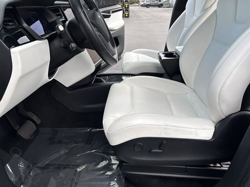 Used 2018 Tesla Model X 75D AWD/4WD image 22