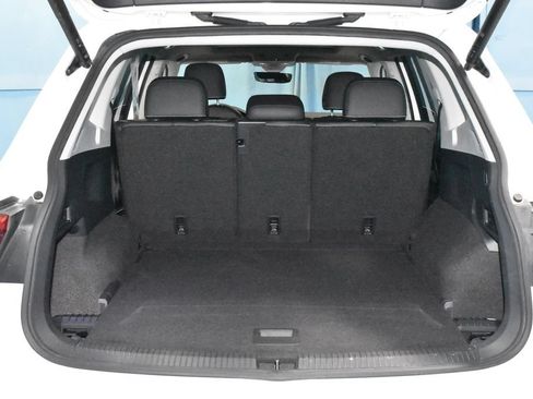 Used 2022 Volkswagen Tiguan SE AWD/4WD image 30