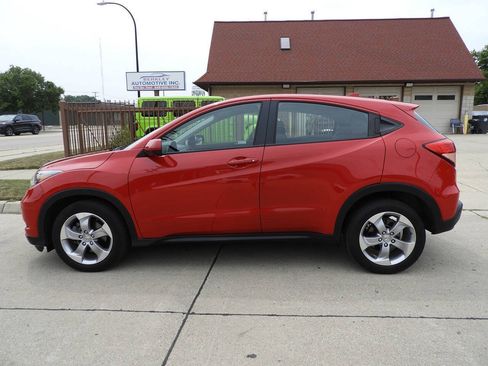 Used 2018 Honda HR-V LX image 5