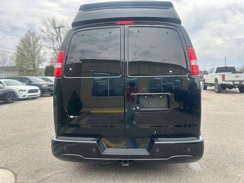Used 2019 Chevrolet Express 2500 Extended w/ Enhanced Convenience Package RWD image 6