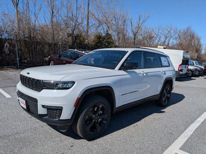 New 2025 Jeep Grand Cherokee L Limited w/ Black Appearance Package