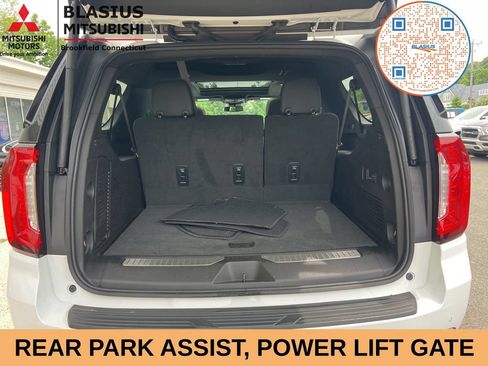 Used 2023 GMC Yukon XL AT4 w/ AT4 Premium Package AWD/4WD image 10
