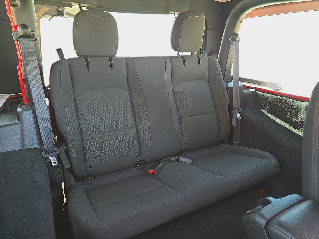 Used 2020 Jeep Wrangler Sport AWD/4WD image 13