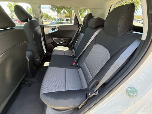 Used 2025 Kia Soul LX w/ LX Technology Package image 22