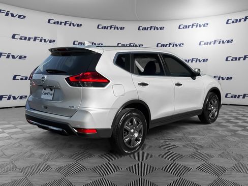 Used 2017 Nissan Rogue S AWD/4WD image 5