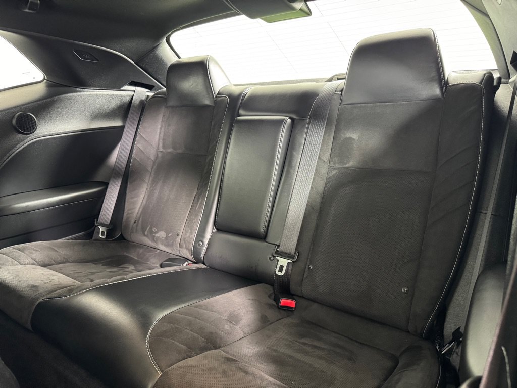 Used 2015 Dodge Challenger SRT w/ Technology Group RWD image 21
