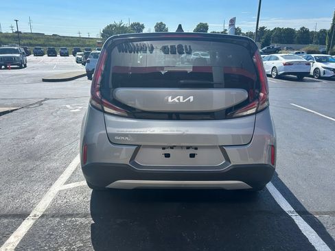 Used 2024 Kia Soul LX w/ Option Group 015 FWD image 4