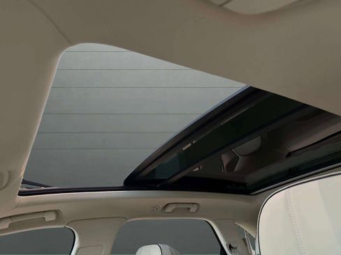 New 2025 Bentley Bentayga V8 image 18