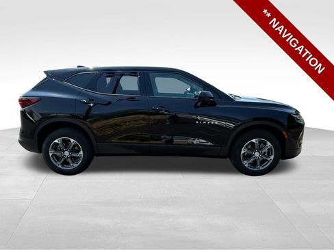 Used 2025 Chevrolet Blazer LT w/ Driver Confidence Package AWD/4WD image 9