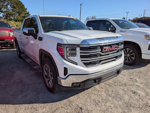 Used 2022 GMC Sierra 1500 SLT w/ SLT Premium Plus Package image 2