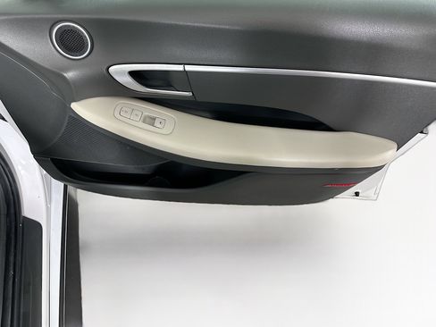 Used 2023 Hyundai Sonata SE image 29