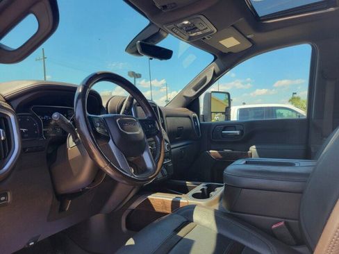 Used 2021 GMC Sierra 2500 Denali w/ Denali Ultimate Package AWD/4WD image 11