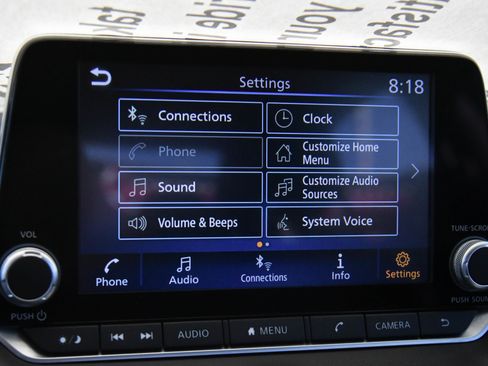 Used 2024 Nissan Sentra SV FWD image 19