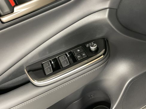 Used 2025 Toyota Crown XLE image 15