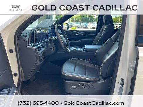 Used 2023 Cadillac Escalade Sport w/ LPO, ONYX Package AWD/4WD image 19