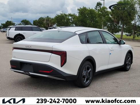 New 2026 Kia K4 FWD image 6
