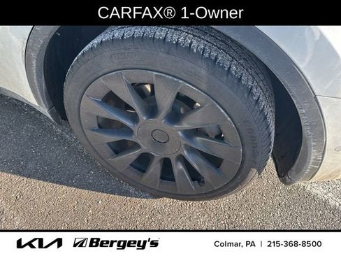 Used 2020 Tesla Model Y Long Range image 3