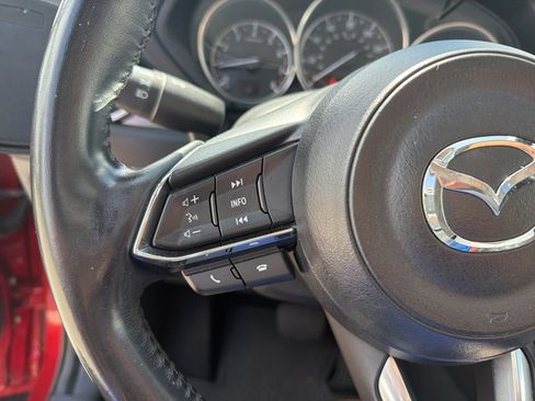 Used 2018 MAZDA CX-5 Touring w/ Preferred Equipment Package FWD image 19