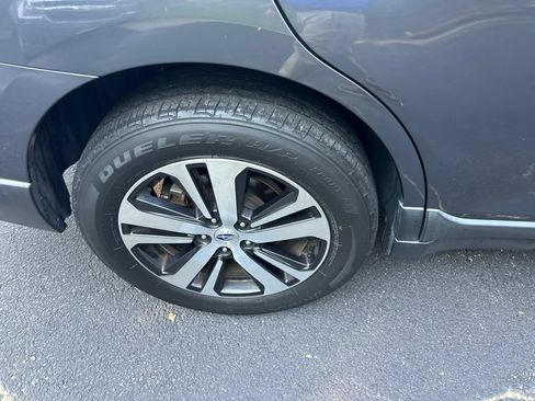 Used 2019 Subaru Outback 2.5i Limited AWD/4WD image 12