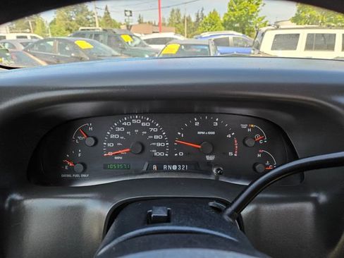 Used 2004 Ford F550 XLT image 15