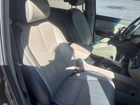 Used 2016 Kia Sedona SX image 14