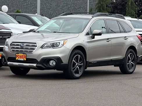 Used 2015 Subaru Outback 2.5i Limited AWD/4WD image 8