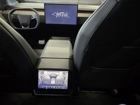 Used 2024 Tesla Cybertruck AWD Crew Cab image 19