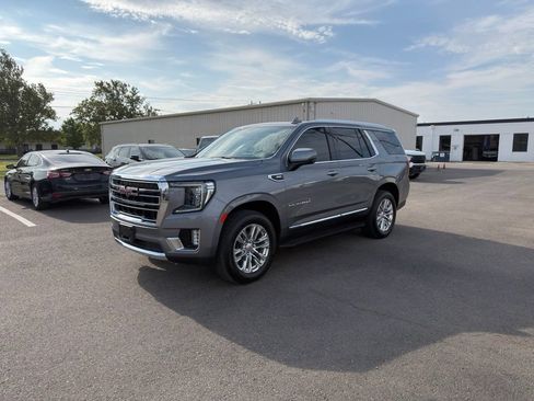 Used 2021 GMC Yukon SLT w/ SLT Luxury Plus Package AWD/4WD image 8