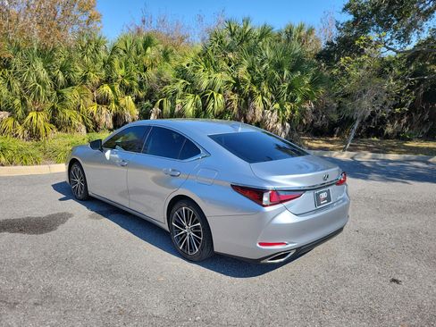 Used 2023 Lexus ES 350 w/ Premium Package image 6