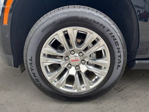 Used 2026 GMC Yukon XL Denali w/ Sun & Power Step Package AWD/4WD image 9
