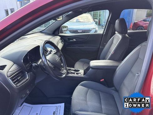 Certified 2022 Chevrolet Equinox RS w/ Infotainment Package image 9