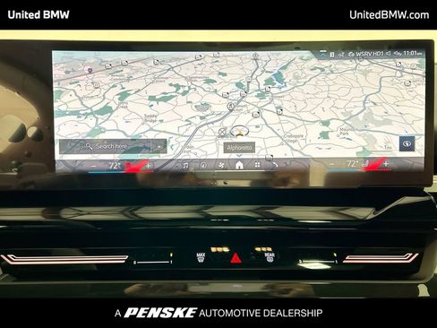 Used 2025 BMW 530i w/ M Sport Package image 18