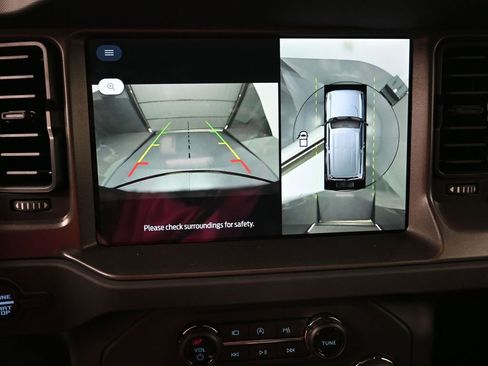 New 2025 Ford Bronco Badlands image 18