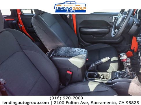 Used 2018 Jeep Wrangler Unlimited Sport image 15