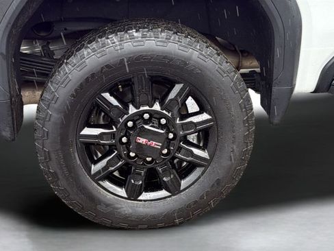 Used 2025 GMC Sierra 2500 AT4 w/ AT4 Premium Plus Package AWD/4WD image 22