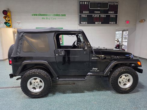 Used 2005 Jeep Wrangler Sport w/ 30" Tire & Wheel Group image 5