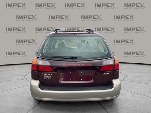 Used 2001 Subaru Outback Limited image 4