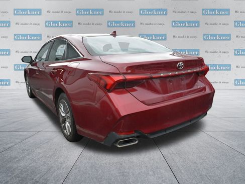 Used 2019 Toyota Avalon XLE w/ Moonroof Package FWD image 12