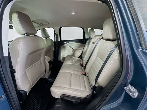 Used 2019 Ford Escape Titanium AWD/4WD image 24