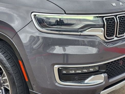 Used 2024 Jeep Wagoneer Series II w/ Flexible Seating Group image 9