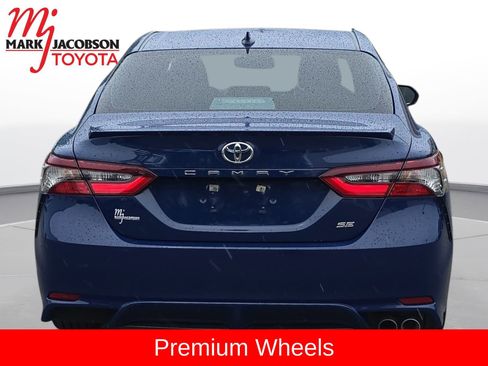 Used 2024 Toyota Camry SE w/ Cold Weather Package FWD image 10