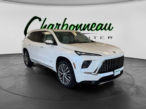 Used 2025 Buick Enclave Avenir w/ Super Cruise Package AWD/4WD image 7