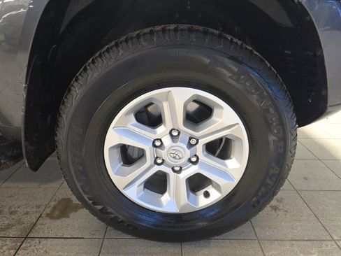 Used 2023 Toyota 4Runner SR5 Premium image 8