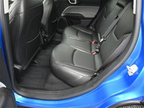 Used 2022 Jeep Compass Latitude image 16