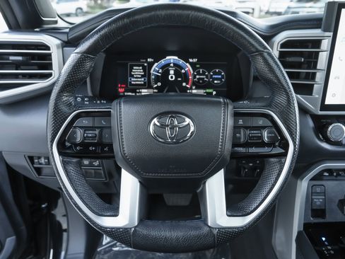 Used 2024 Toyota Tundra Platinum image 9
