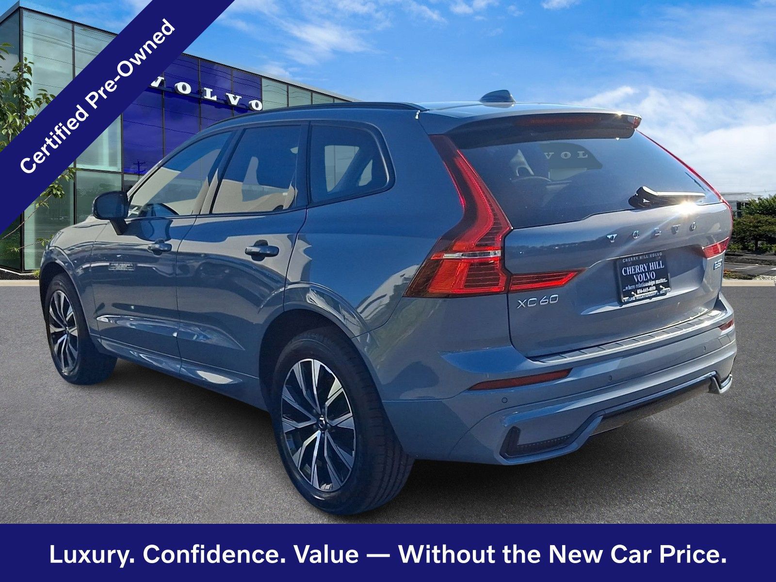 Certified 2024 Volvo XC60 B5 Core w/ Protection Package Premier AWD/4WD image 5