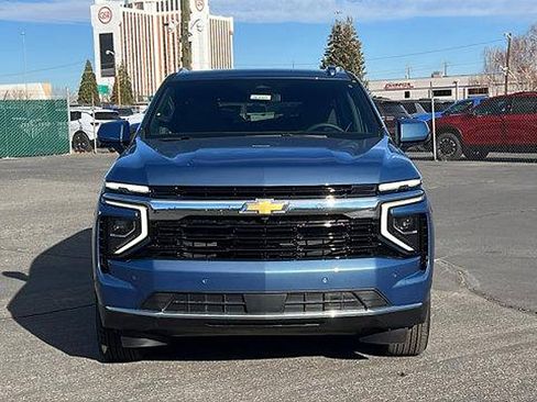 New 2026 Chevrolet Suburban LS image 2