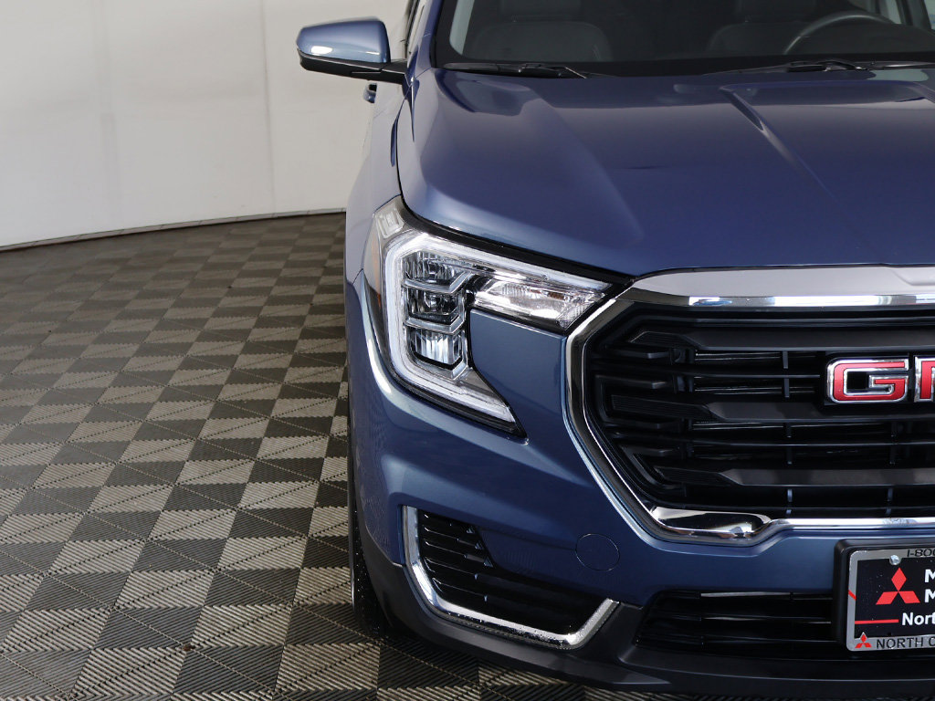 Used 2024 GMC Terrain SLE FWD image 12