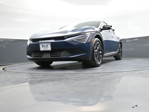 New 2025 Kia EV6 Light image 25